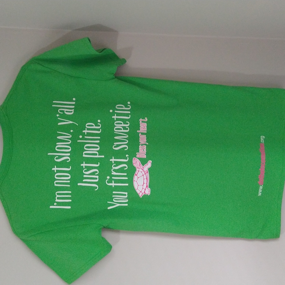 Gildan t-shirt unisex new but no tags